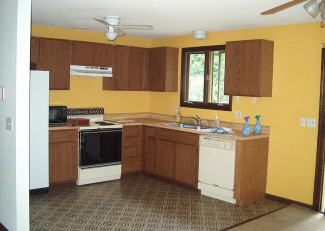 Building Photo - 115 Grantwood Dr