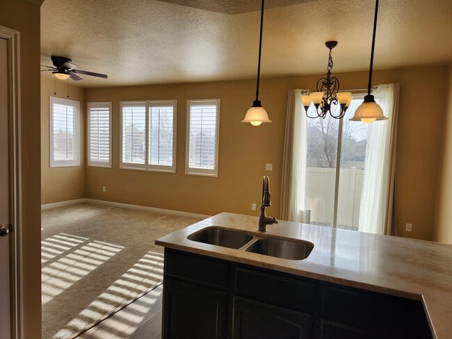 Foto del edificio - 3811 N Prairie Grass Dr