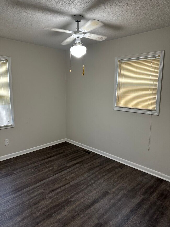 Foto del edificio - Pet Friendly Home in Vine Grove!