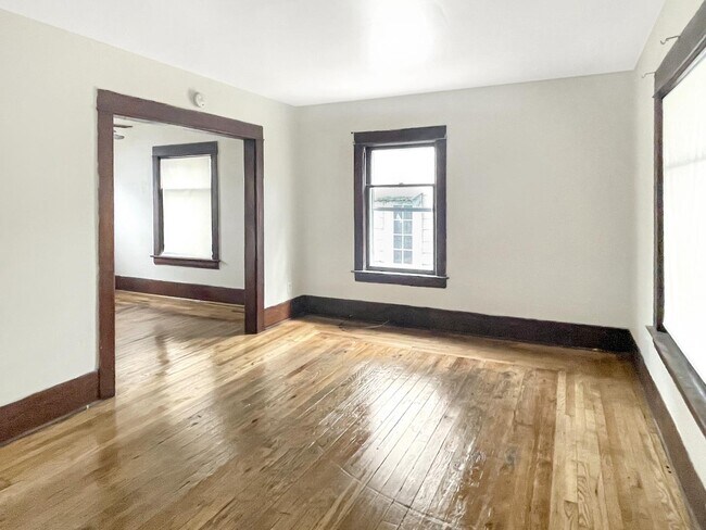 Foto del edificio - 1709 Maplewood Ave