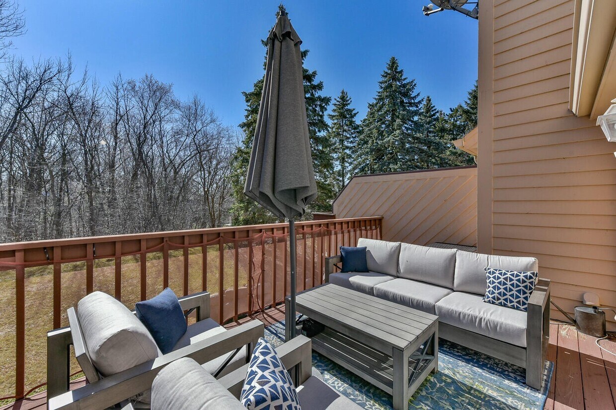 17435 Emily Ann Ct Unit C, Brookfield, WI 53045 Condo for Rent in