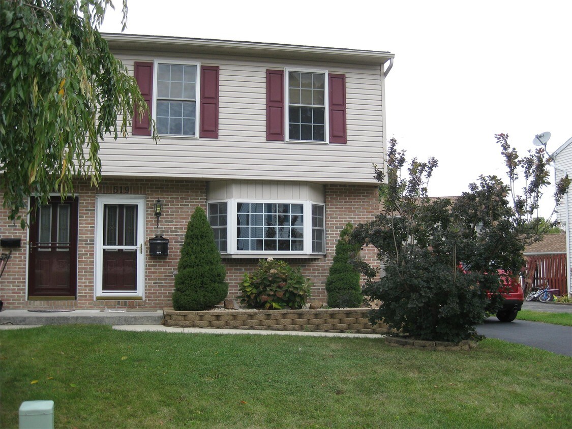 Foto principal - 519 E Linden St