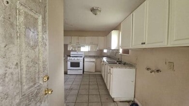 Building Photo - 1122 Havner Ln