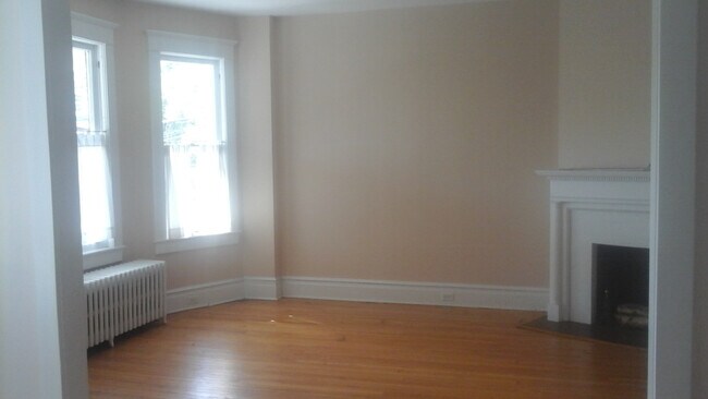Foto del edificio - Large single family home in Westside neigh...