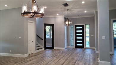 Building Photo - 9729 Neuens Rd