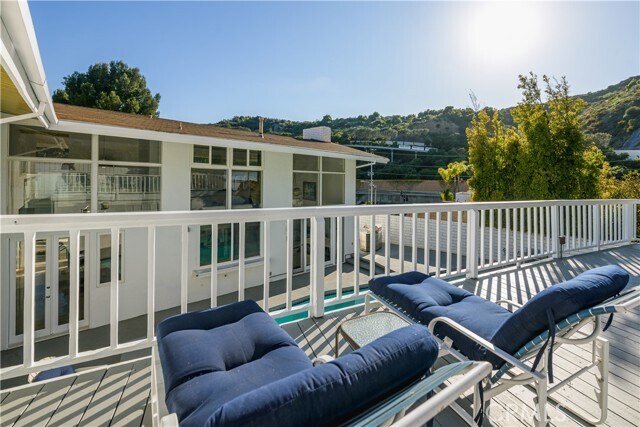 Foto principal - 11831 Bel Terrace