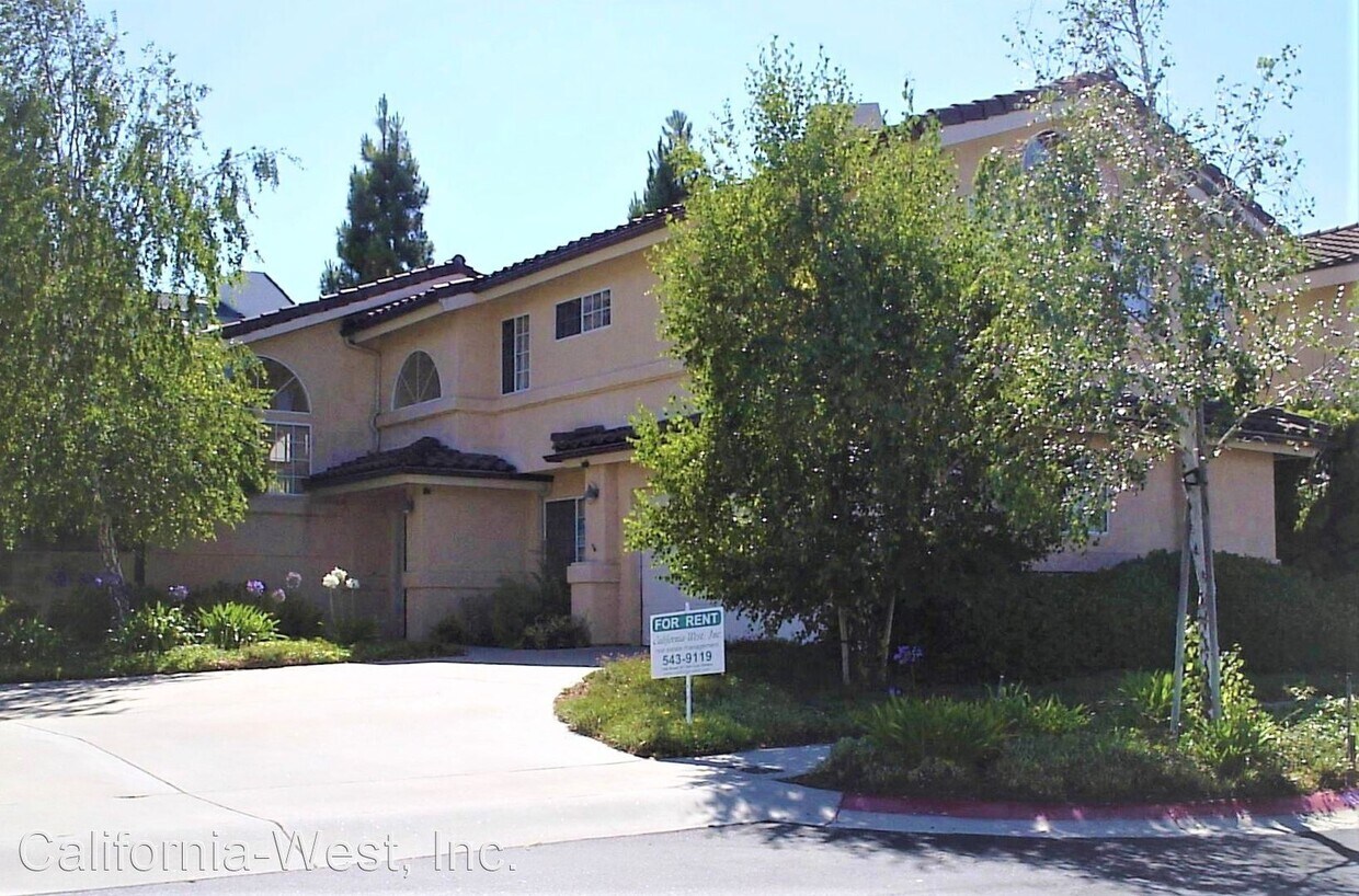 Foto principal - 3 br, 3 bath House - 783 Clearview