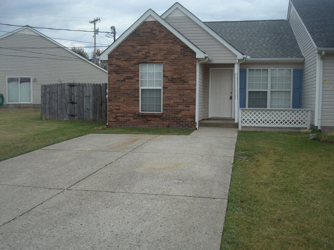 705 Dellwood Dr, Smyrna, TN 37167 Townhome Rentals in Smyrna TN