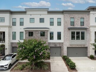 Building Photo - 304 W Romana St