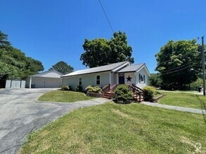 Building Photo - 6100 Adelia Dr