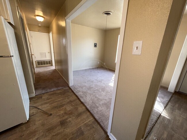 Foto del edificio - 127 W Stacie Rd