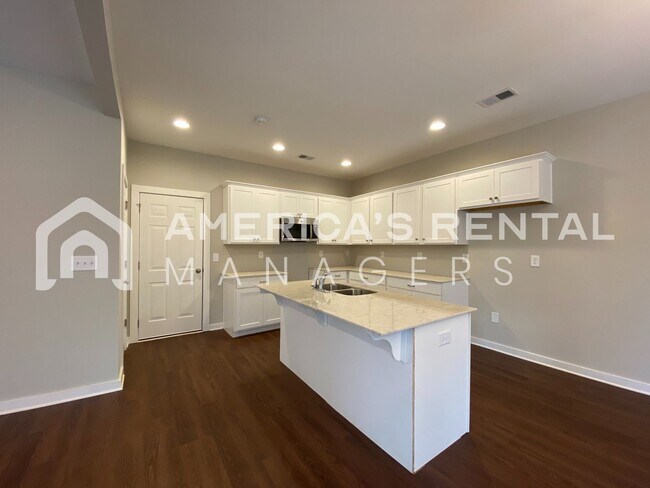 Building Photo - 7950 St.James Dr
