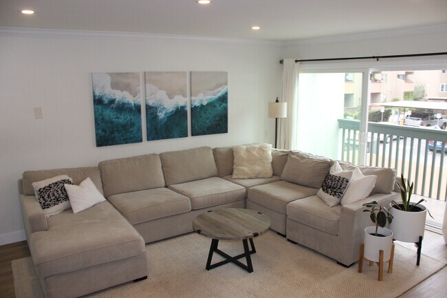 Foto del edificio - 4064 Huerfano Ave