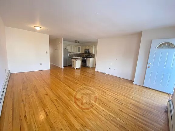 Building Photo - 3186 Baisley Ave