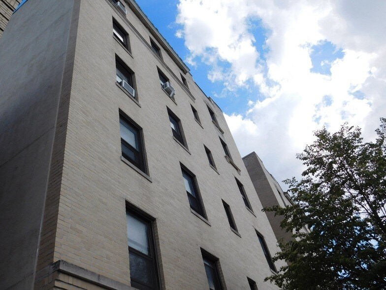 Primary Photo - 32-15-32-35 35th St