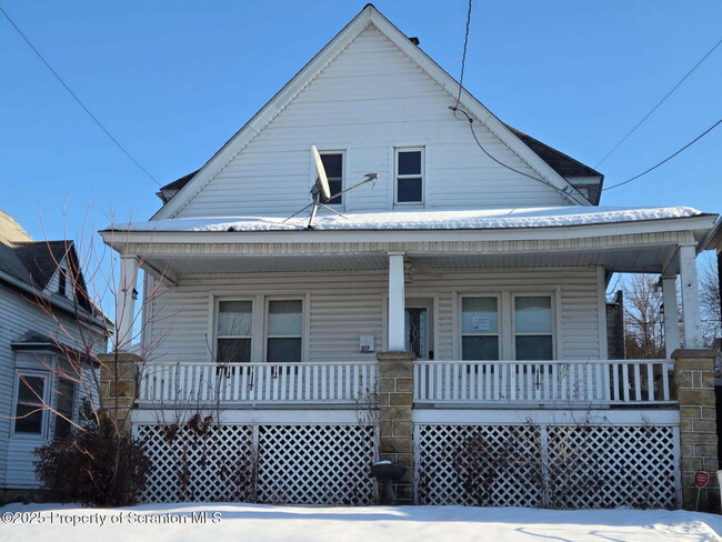 Foto del edificio - 217 Crown Ave