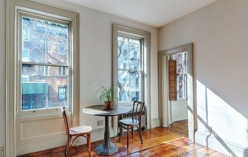 Foto del edificio - 153 E 13th St