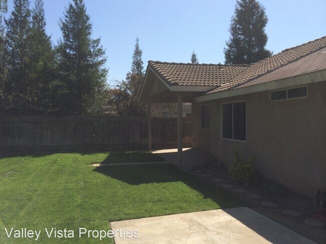 Foto del edificio - 4 br, 2 bath House - 6360 N Cleo Avenue