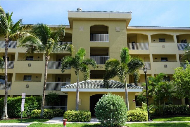 Foto del edificio - 1795 Four Mile Cove Pkwy