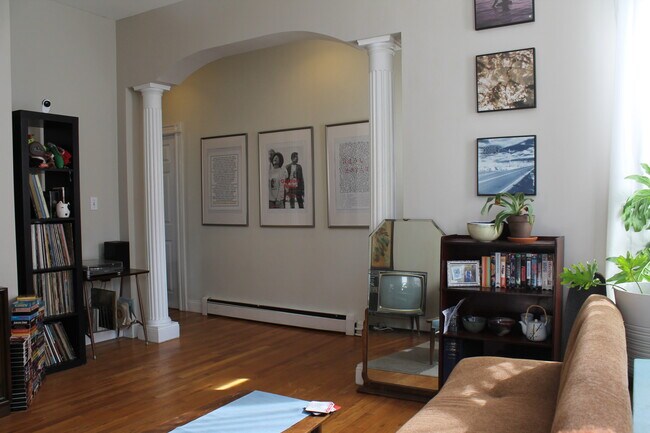 Building Photo - 24 Portsmouth St