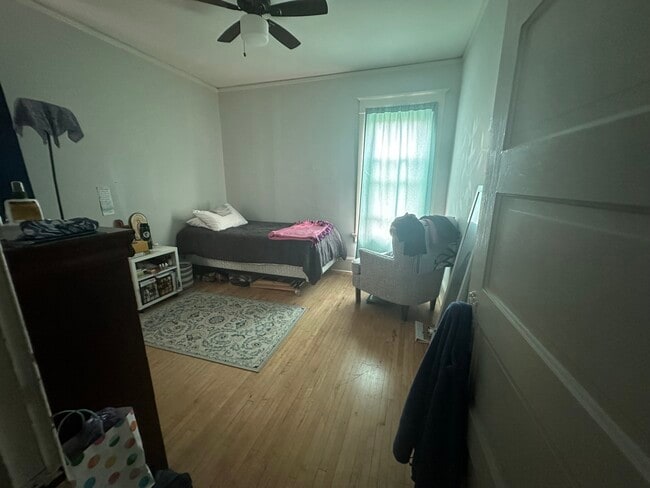 Foto del edificio - 2952 N Booth St