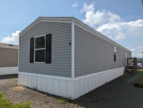 Building Photo - 1401 Transmitter Rd