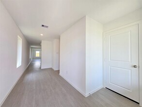 Building Photo - 28722 Texas Sparrow Ln