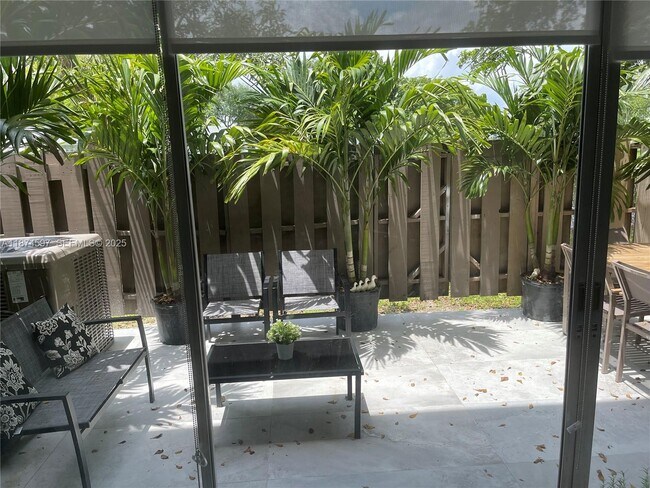 Foto del edificio - 8203 9th Ct