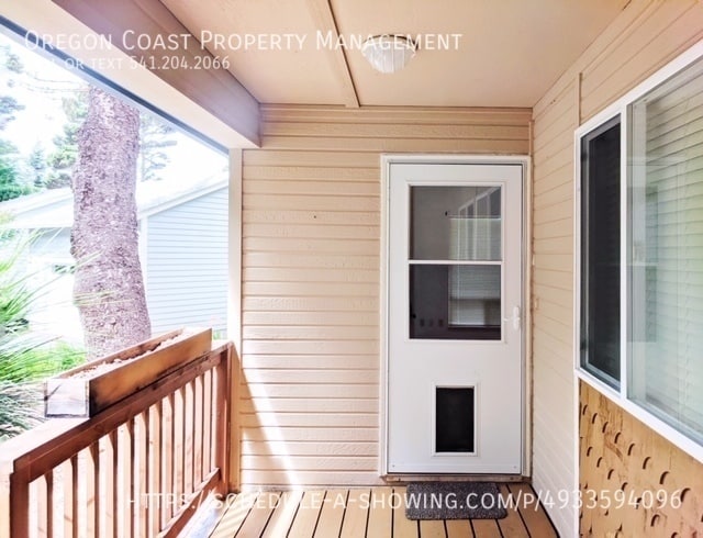 Foto del edificio - 1115 Walking Wood