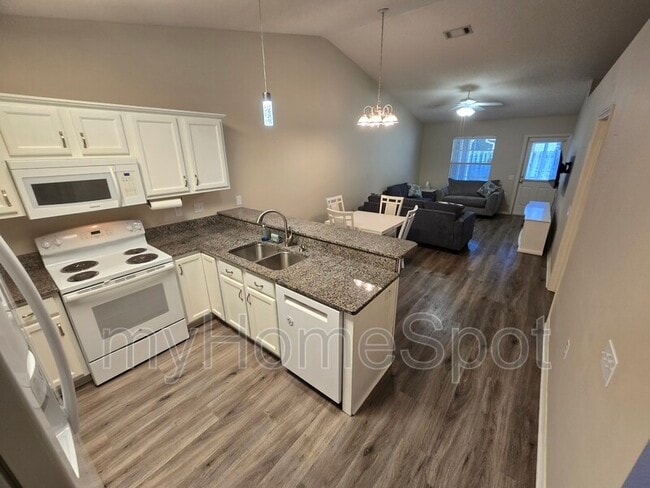 Building Photo - 9783 Cobblebrook Dr