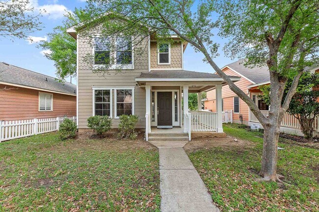 Foto del edificio - Plum Creek - 3 Bedroom / 2.5 Bathroom Home - 2 Car Garage - Fenced Backyard