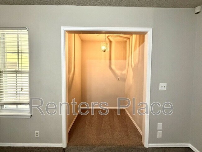 Foto del edificio - 14148 S Poplar Pl