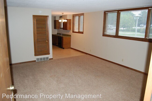 Building Photo - 411 N 57th St