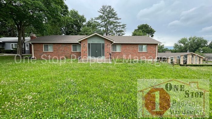 Primary Photo - Beautiful 2 Bedroom 1 Bathroom in Kansas City