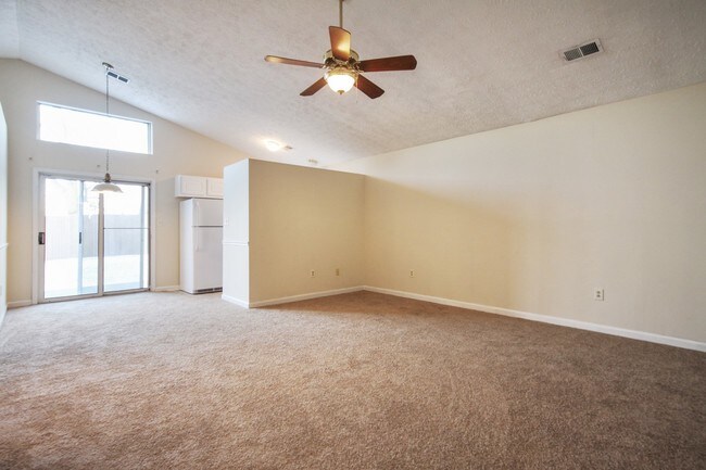 Building Photo - 105 Cobblestone Ct