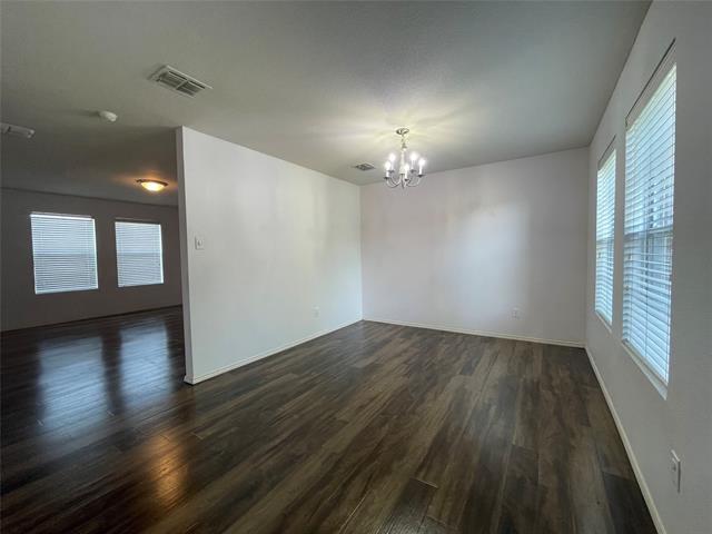 Building Photo - 2801 Mockingbird St