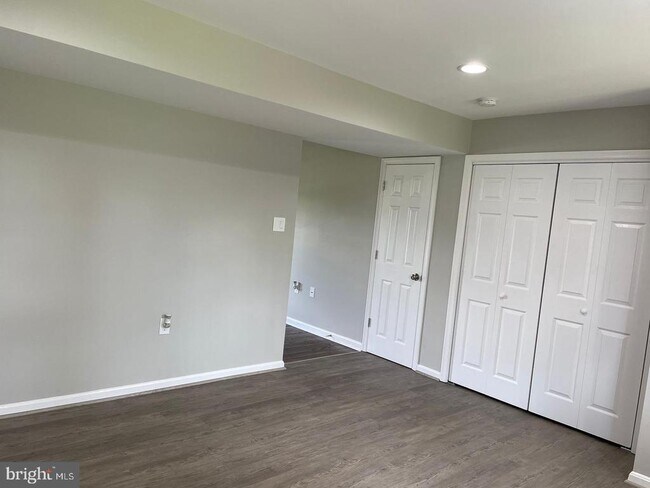 Foto del edificio - 108 Hunter Run Rd