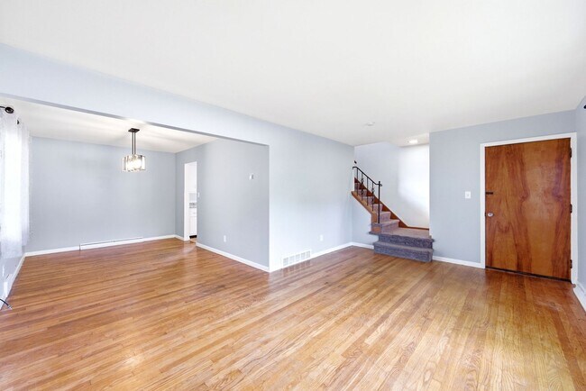 Foto del edificio - 8983 Highland Dr