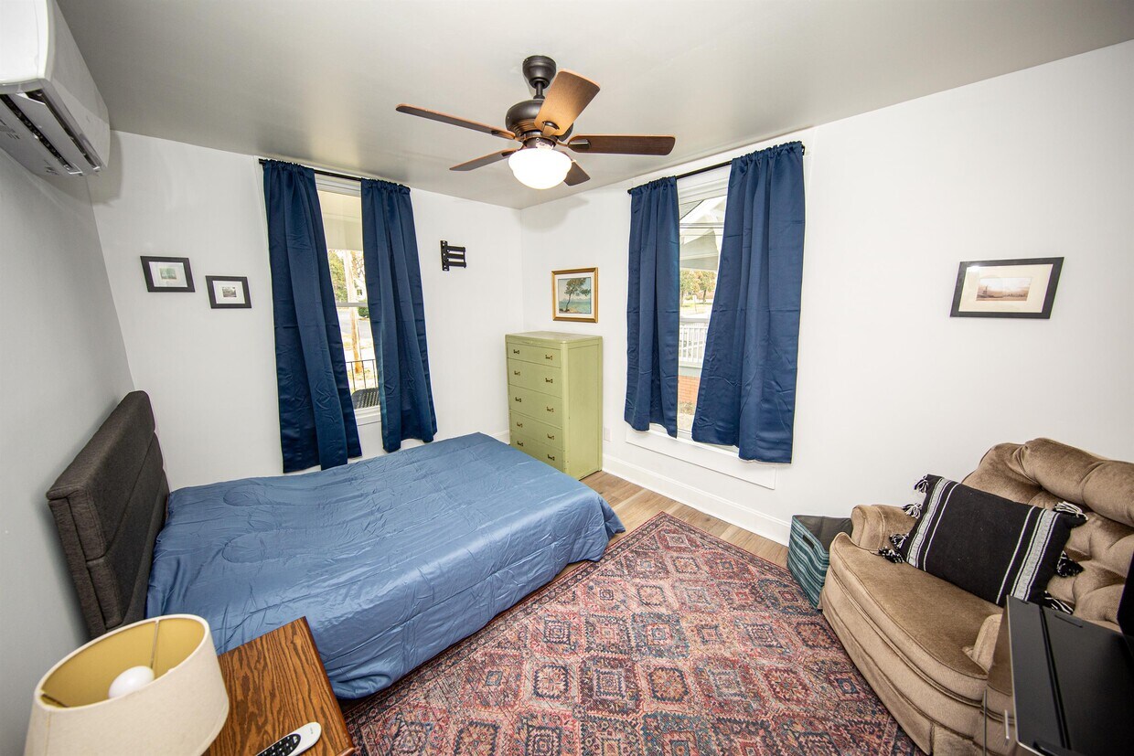 Primary Photo - 417 Ebenezer Ave