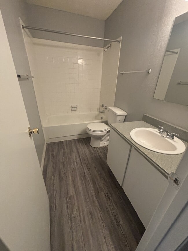Foto del edificio - Edinburg Place Apartments