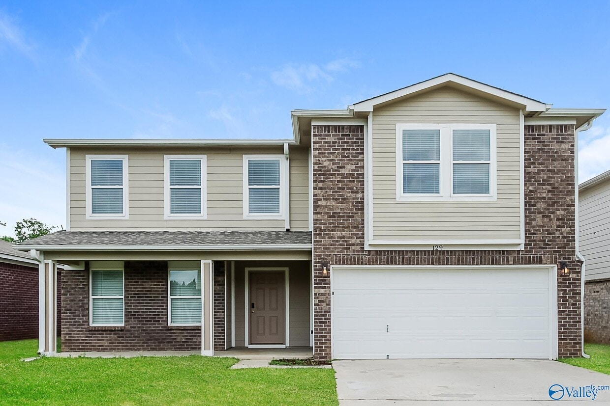 Primary Photo - 129 Forestbrook Dr
