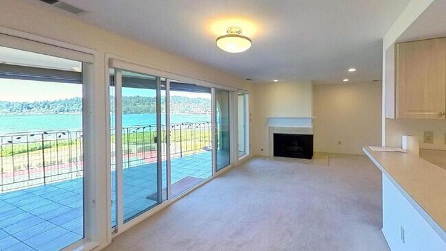Foto del edificio - 16921 Inglewood Rd NE