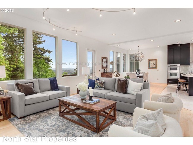 Building Photo - 226 SW Florida St