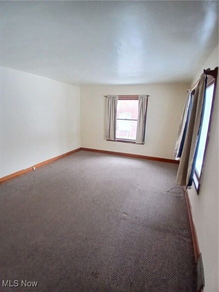 Foto del edificio - 288 Granada Ave