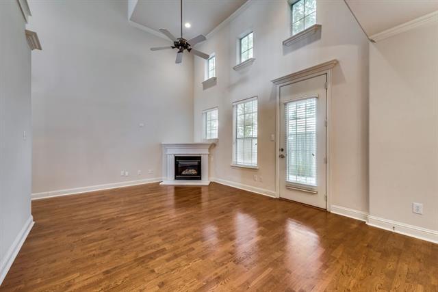 Building Photo - 4484 Jardin St