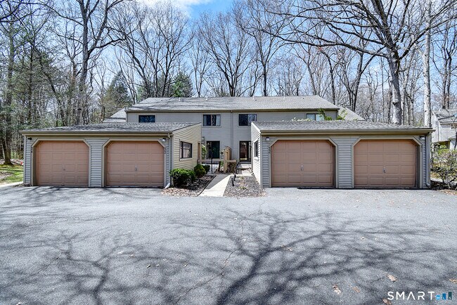 Foto del edificio - 32 Farmington Chase Crescent