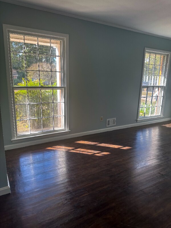 Foto del edificio - 6726 Primrose Ln