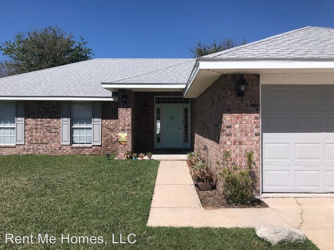 Building Photo - 4 br, 2 bath House - 103 Bird of Paradise Dr.