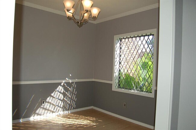 Building Photo - 5843 Water Ridge Dr