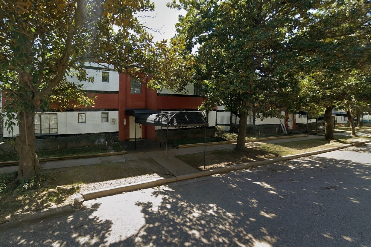 Foto principal - 5611 Jackson St
